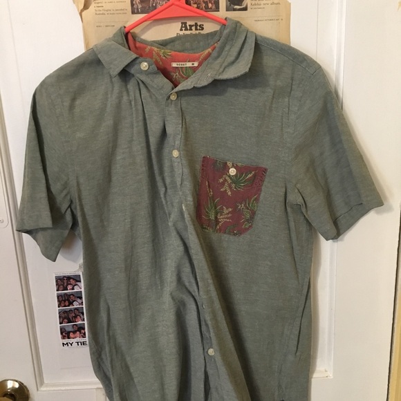 SCOUT funky button down - Picture 1 of 2